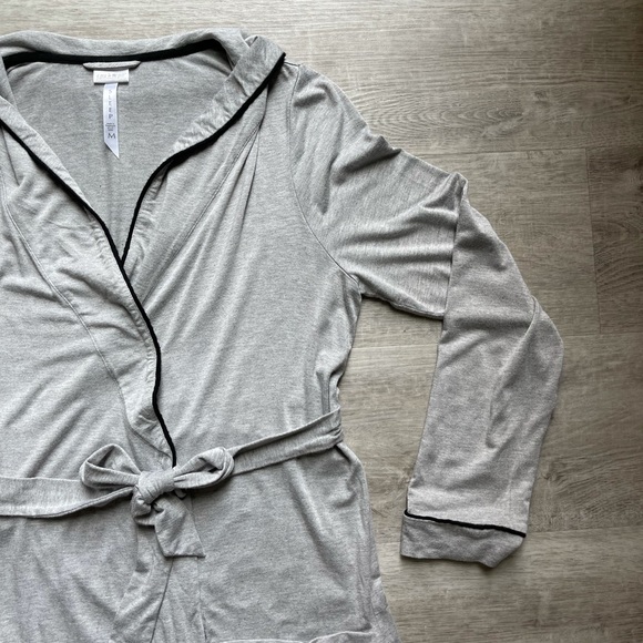 A Pea in The Pod Maternity Sleep Robe sz M - Picture 6 of 9